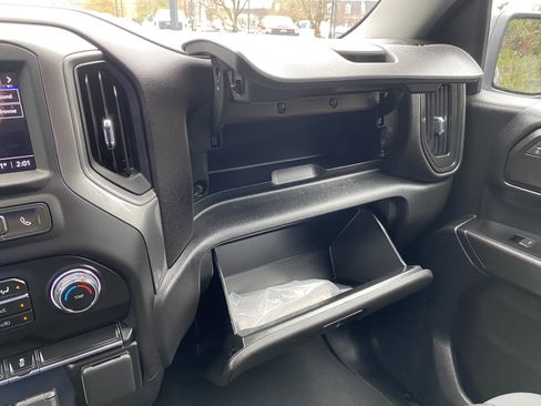 Used 2024 Chevrolet Silverado 1500 Custom image 29