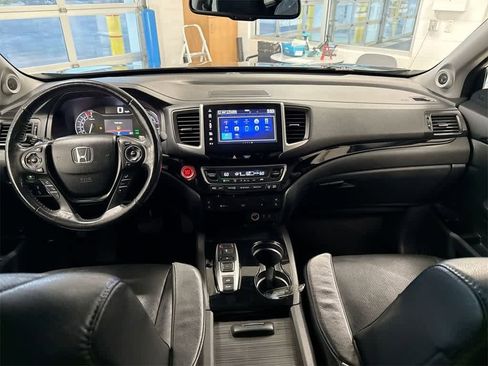 Certified 2017 Honda Pilot Elite image 16