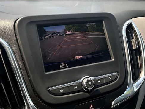 Used 2020 Chevrolet Equinox LS AWD/4WD image 14