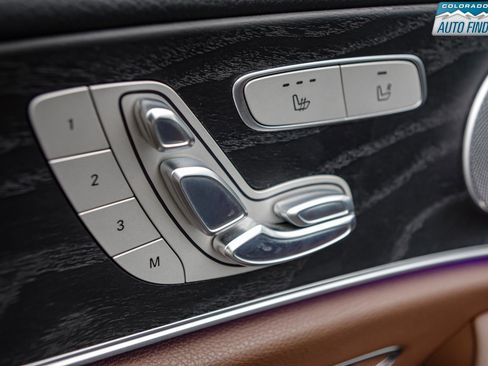 Used 2017 Mercedes-Benz E 300 4MATIC image 9