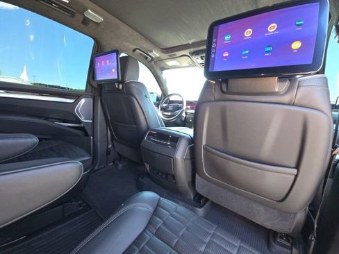 Used 2025 Cadillac Escalade Sport Platinum w/ LPO, Floor Liner Package AWD/4WD image 14