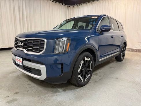 Used 2025 Kia Telluride S AWD/4WD image 13
