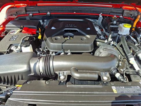 Used 2025 Jeep Wrangler Unlimited Sahara image 29