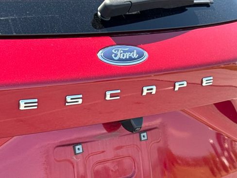 Used 2024 Ford Escape ST-Line w/ Tech Pack #1 AWD/4WD image 17