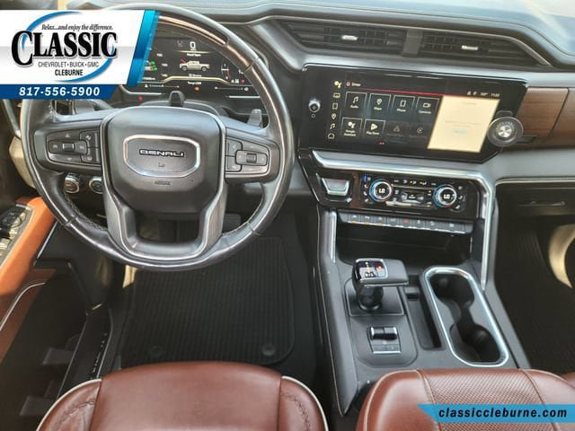 Used 2023 GMC Sierra 1500 Denali Ultimate AWD/4WD image 3