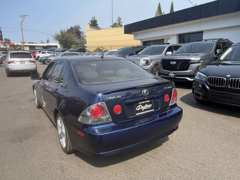 Used 2005 Lexus IS 300 RWD image 2