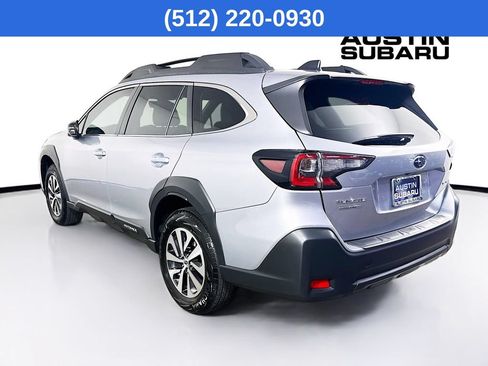 Certified 2025 Subaru Outback Premium AWD/4WD image 6