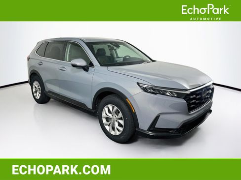 Used 2025 Honda CR-V LX image 1