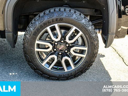 Used 2024 GMC Sierra 1500 AT4 AWD/4WD image 16