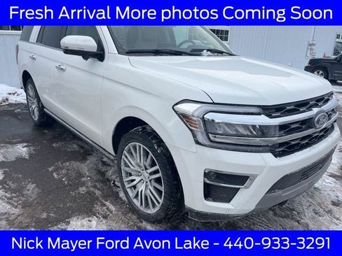 Used 2023 Ford Expedition Limited image 8