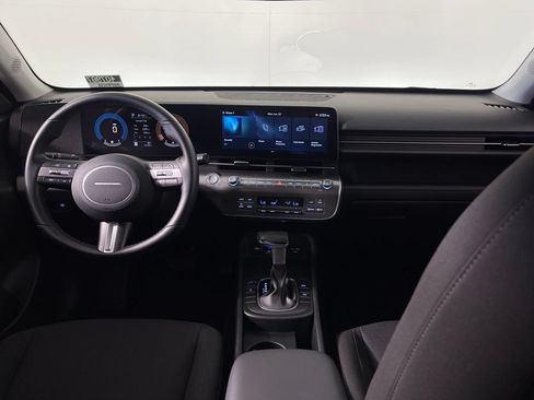 Certified 2025 Hyundai Kona SEL AWD/4WD image 14