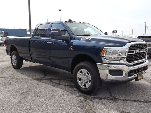 Used 2024 RAM 3500 Tradesman w/ Towing Technology Group image 3