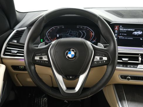 Used 2022 BMW X5 xDrive40i w/ Premium Package AWD/4WD image 13