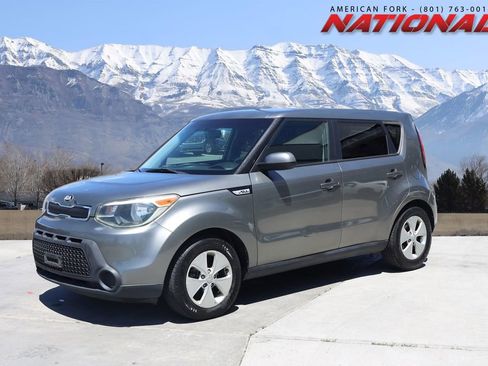 Used 2016 Kia Soul FWD image 1