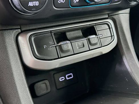 Used 2023 GMC Acadia SLE w/ Driver Convenience Package AWD/4WD image 16