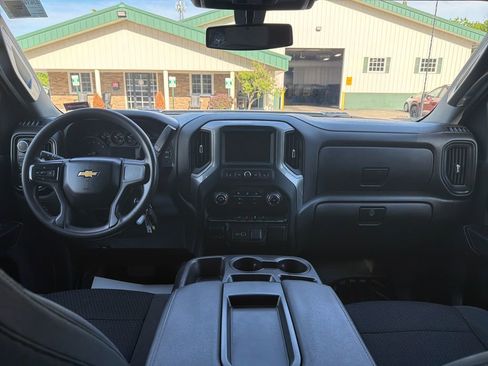 Certified 2022 Chevrolet Silverado 2500 W/T w/ WT Convenience Package AWD/4WD image 16