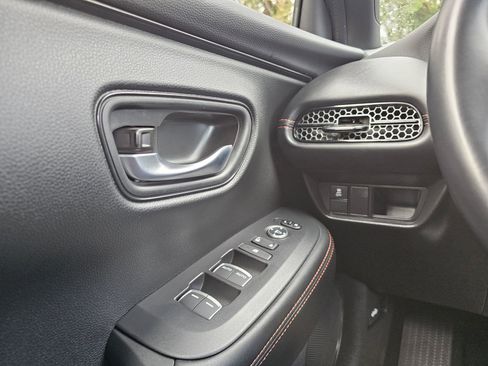 Certified 2025 Honda HR-V Sport image 29
