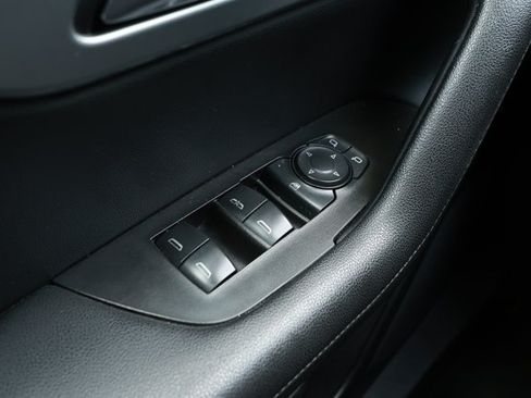 Used 2020 Chevrolet Blazer LT FWD image 19