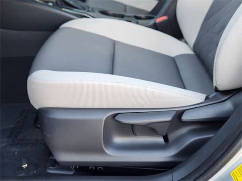 Used 2025 Toyota Corolla LE image 18