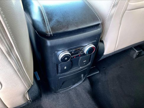 Used 2023 Ford Explorer Limited image 28