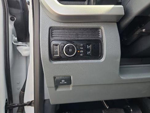 Certified 2025 Ford F250 XLT AWD/4WD image 17