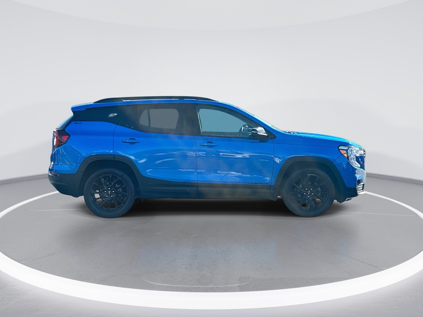 Used 2024 GMC Terrain SLT w/ Infotainment Package II FWD image 10