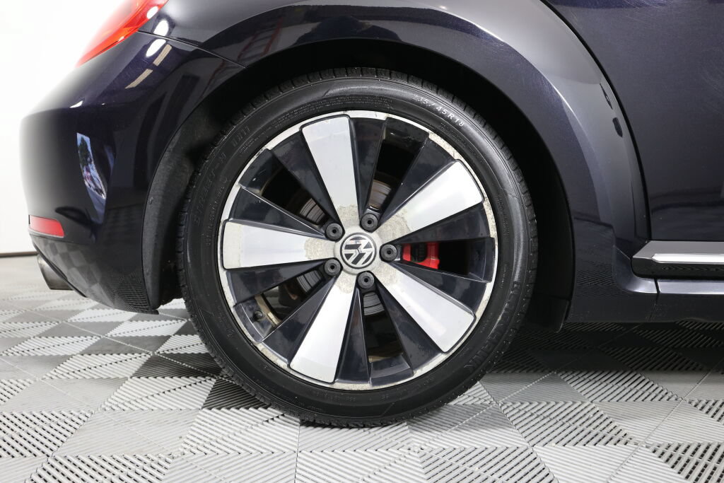 Used 2012 Volkswagen Beetle 2.0T FWD image 7
