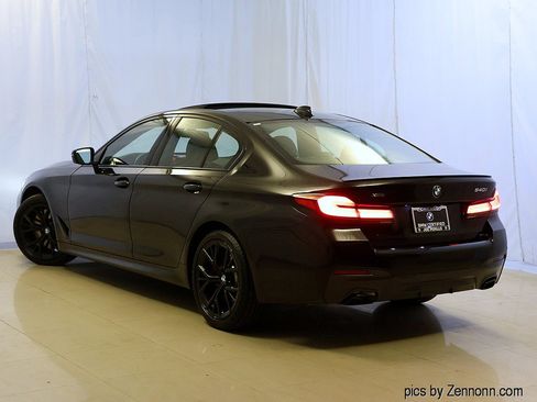 Certified 2023 BMW 540i xDrive w/ M Sport Package AWD/4WD image 9