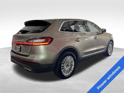 Used 2019 Lincoln Nautilus Premier AWD/4WD image 5
