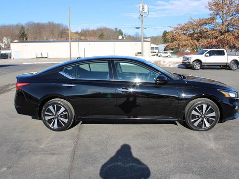 Used 2019 Nissan Altima 2.5 SV image 6