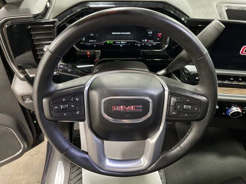 Used 2023 GMC Sierra 1500 SLE image 16