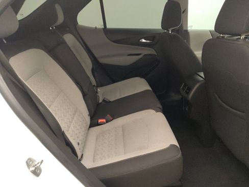 Used 2022 Chevrolet Equinox LS w/ LS Convenience Package AWD/4WD image 19