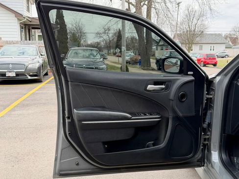 Used 2019 Dodge Charger Scat Pack w/ Navigation & Travel Group image 14