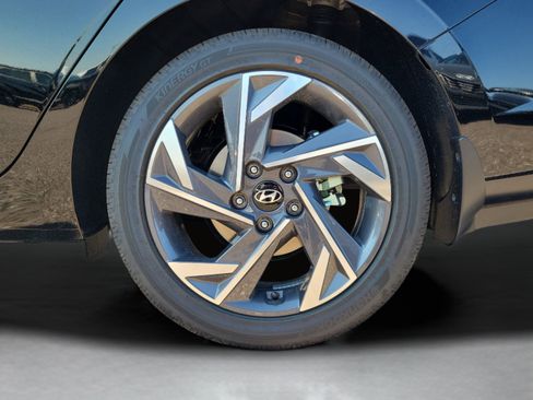 New 2026 Hyundai Elantra Limited FWD image 35