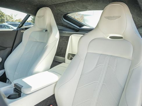 New 2025 Aston Martin V8 Vantage Coupe image 11