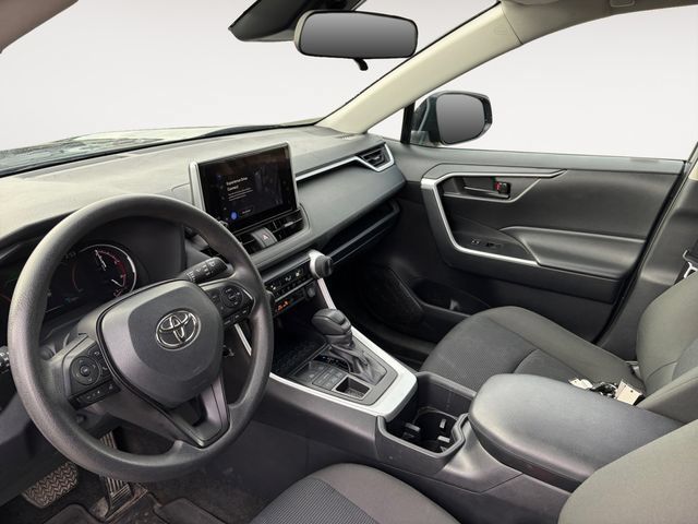 Used 2024 Toyota RAV4 LE AWD/4WD image 11