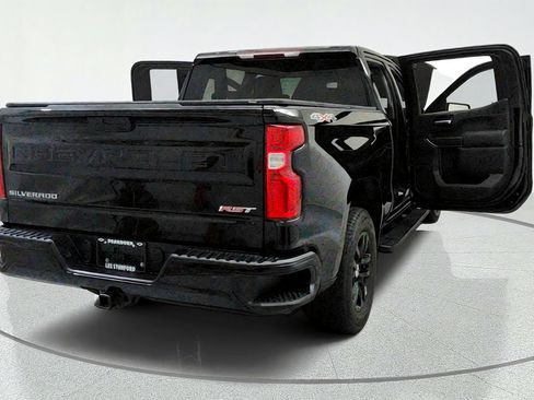 Used 2021 Chevrolet Silverado 1500 RST w/ Bed Protection Package AWD/4WD image 12