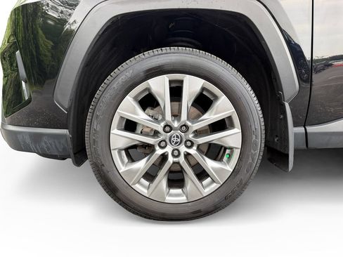 Used 2023 Toyota RAV4 XLE Premium AWD/4WD image 30