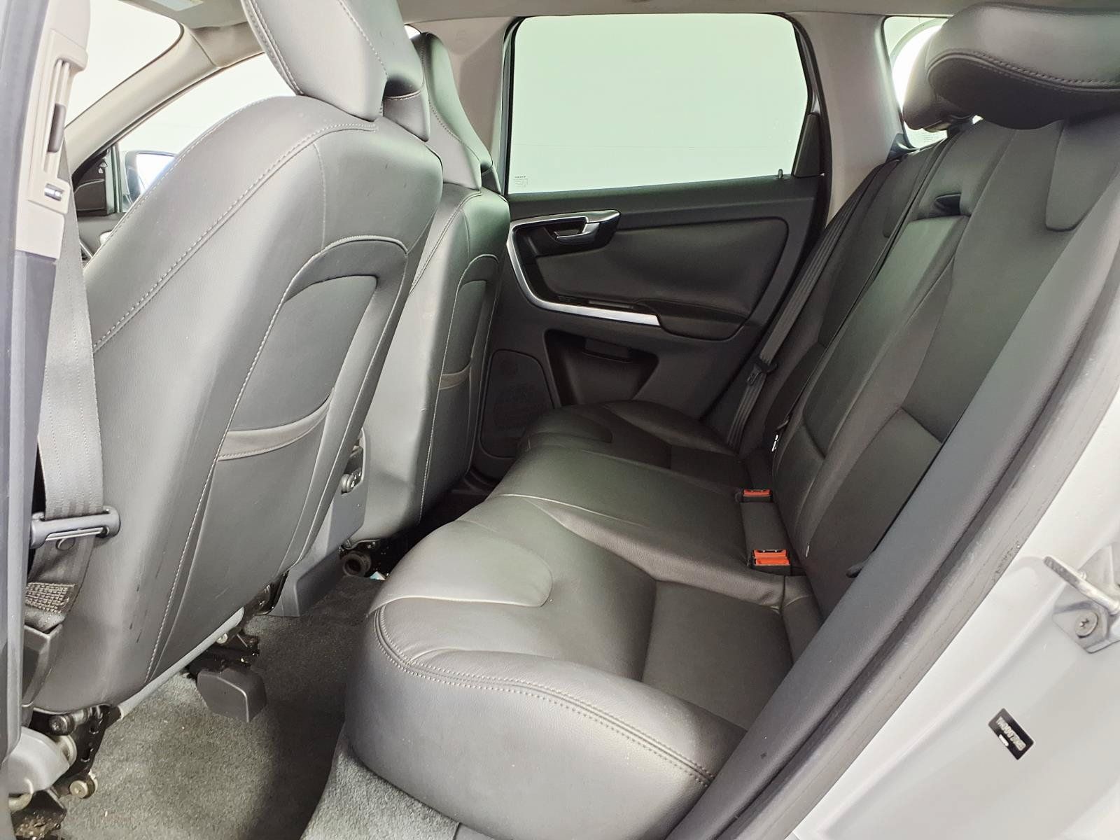 Used 2015 Volvo XC60 T5 Platinum FWD image 10