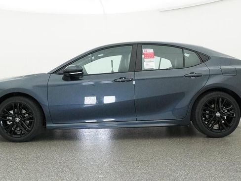 New 2026 Toyota Camry SE FWD image 19