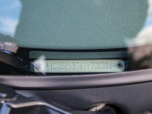 Used 2001 Chrysler Prowler image 27