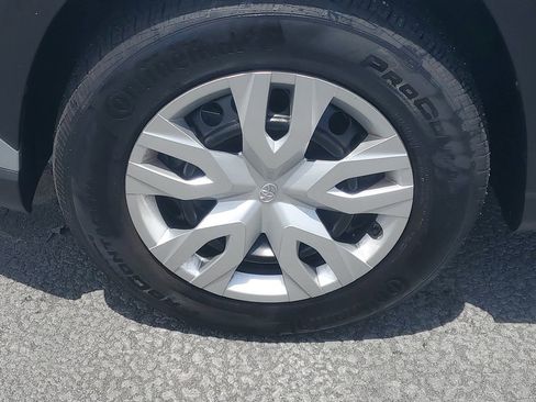 Used 2025 Toyota Corolla Cross L image 4