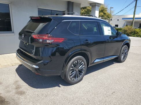 New 2026 Nissan Rogue Platinum AWD/4WD image 3