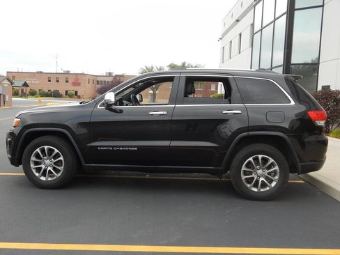 Used 2015 Jeep Grand Cherokee Limited w/ Luxury Group II AWD/4WD image 12