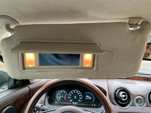 Used 2016 Jaguar XJ L Portfolio image 38