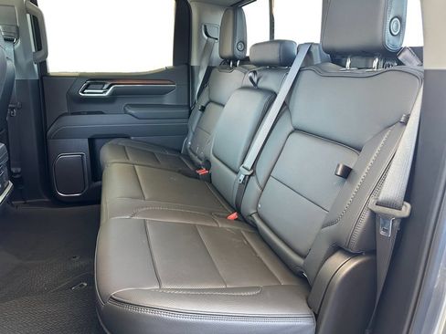 Used 2025 GMC Sierra 1500 Denali AWD/4WD image 5