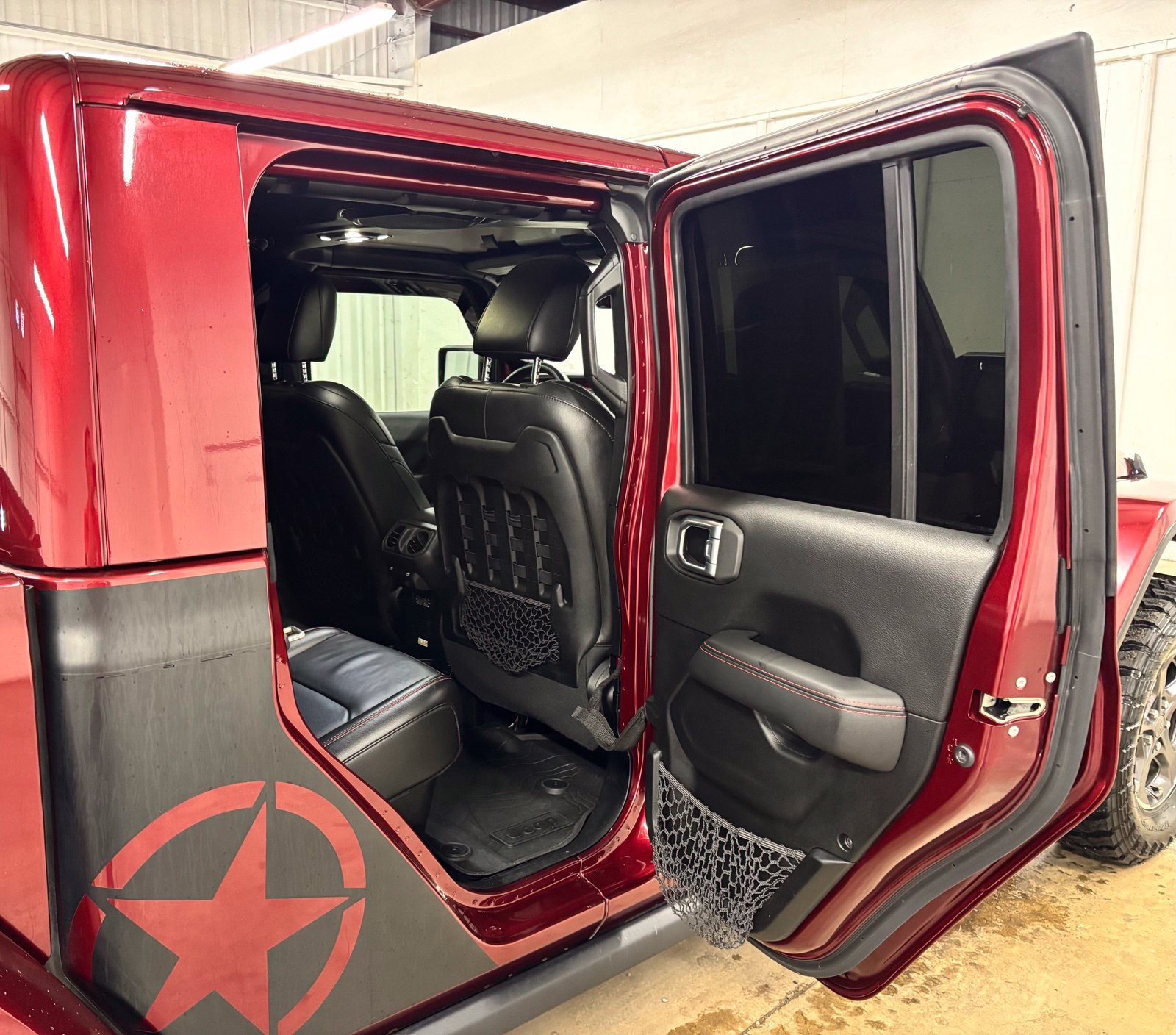 Used 2021 Jeep Gladiator Rubicon AWD/4WD image 19
