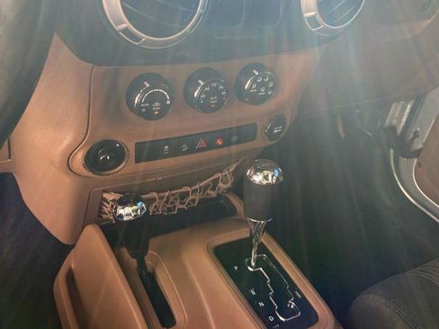 Used 2012 Jeep Wrangler Sahara image 8