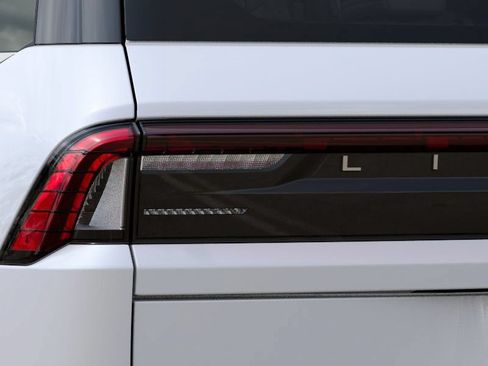 New 2027 Lincoln Navigator Premiere AWD/4WD image 22