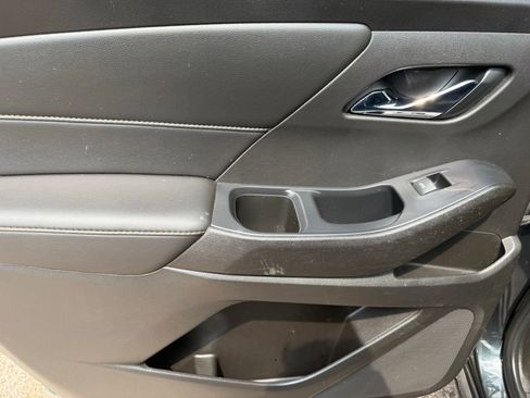 Used 2021 Chevrolet Traverse RS FWD image 15
